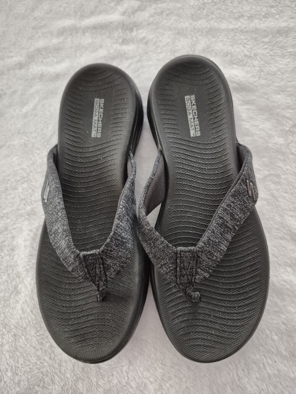 Skechers Women's Gray Marble Knit Thong Sandals